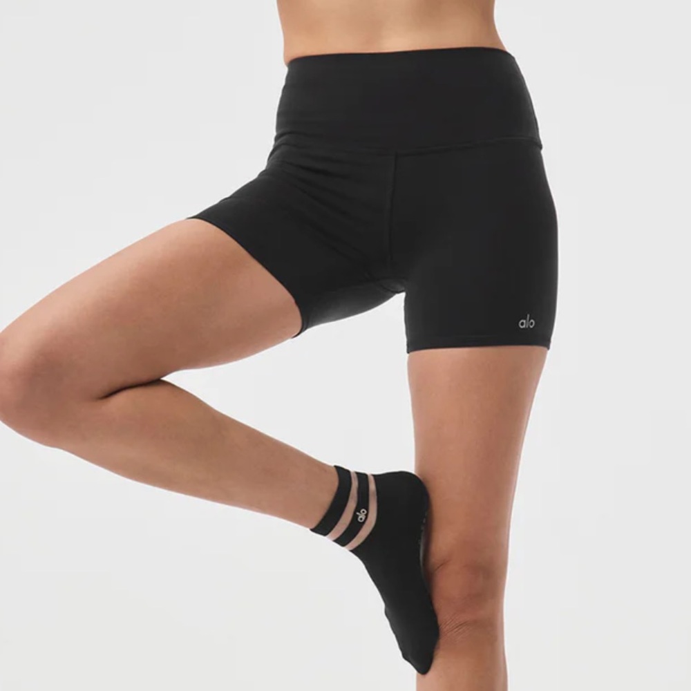 ALO Yoga Women's Black Athletic Bike Shorts